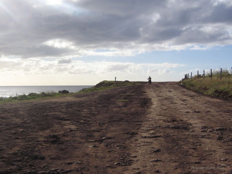 road rapa nui easter island